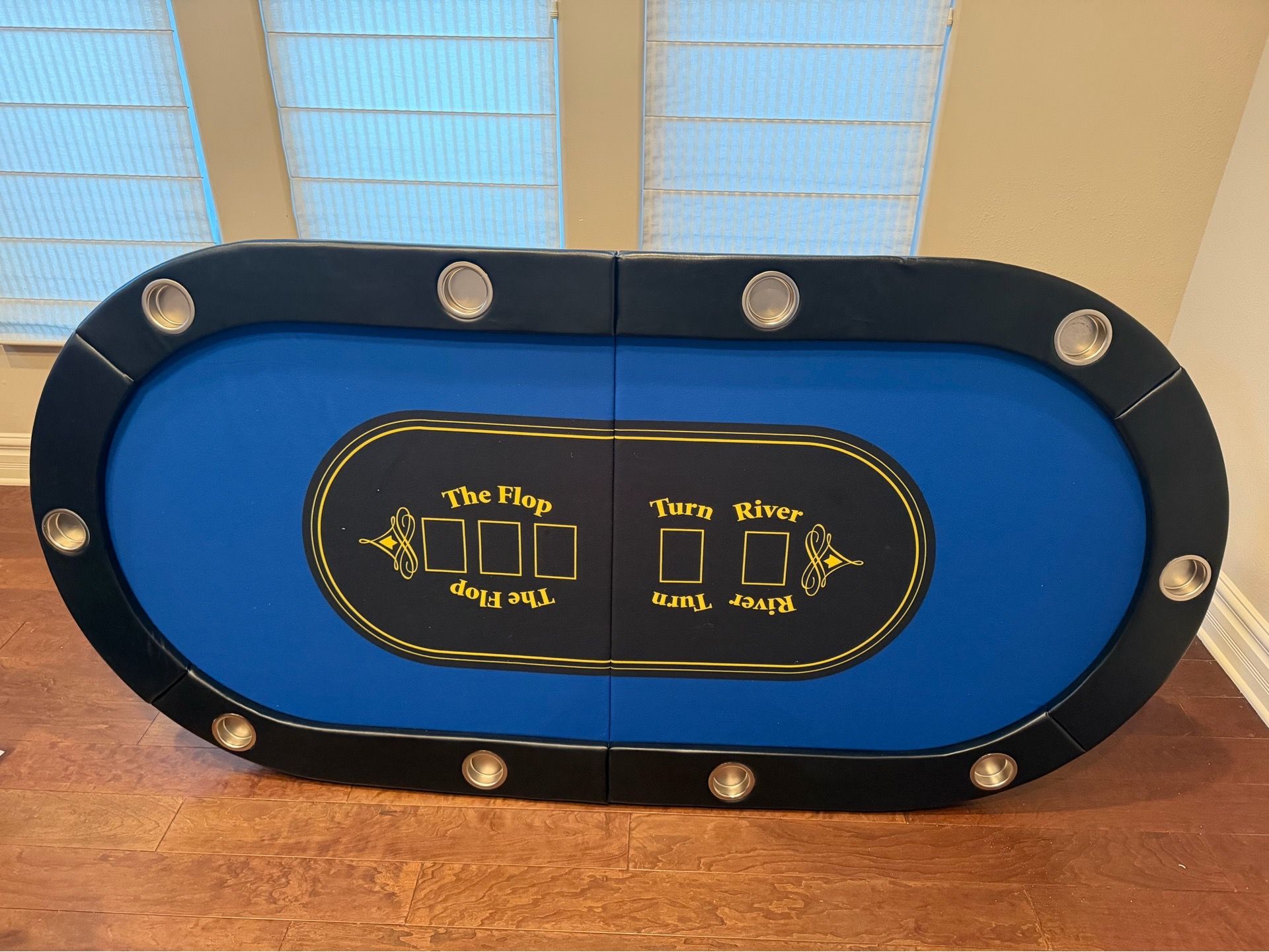 Barrington 10 person poker table mint condition