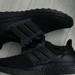Ultraboost Black