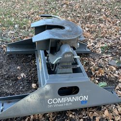 B&W Companion 5th Wheel Hitch
