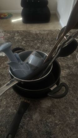 Free pot/pan and scoops