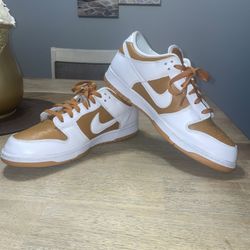 Nike Dunks Size 11