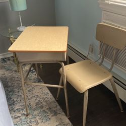 Student size Desk