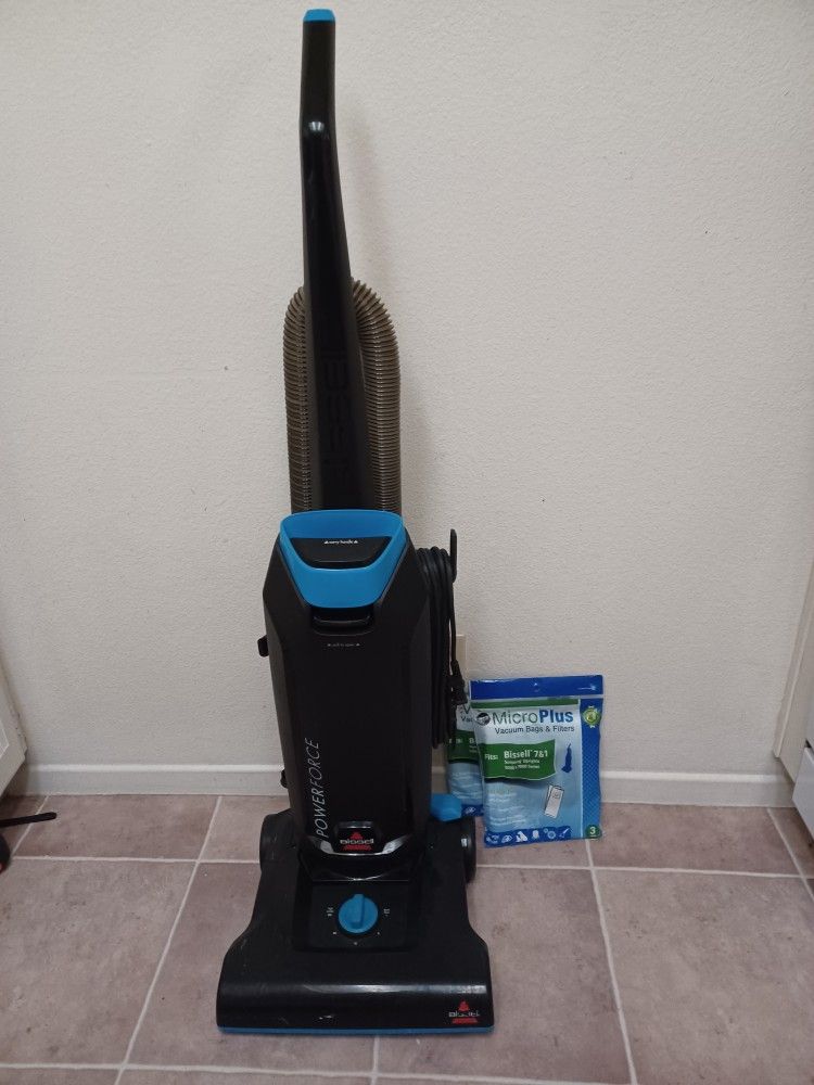 Bissell Powerforce Bagged Vacuum with 7 Bags