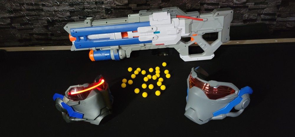NERF GUN AND SOLDIER 76 MASK