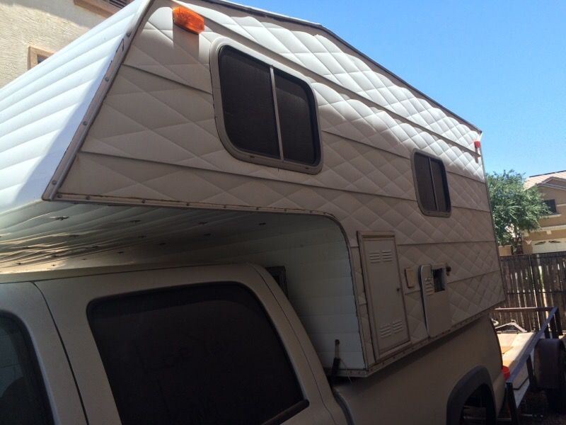 2005 Capri Rodeo Camper