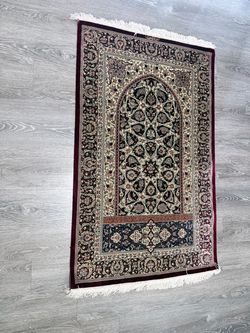 Persian Style Prayer Rug with Arch Design