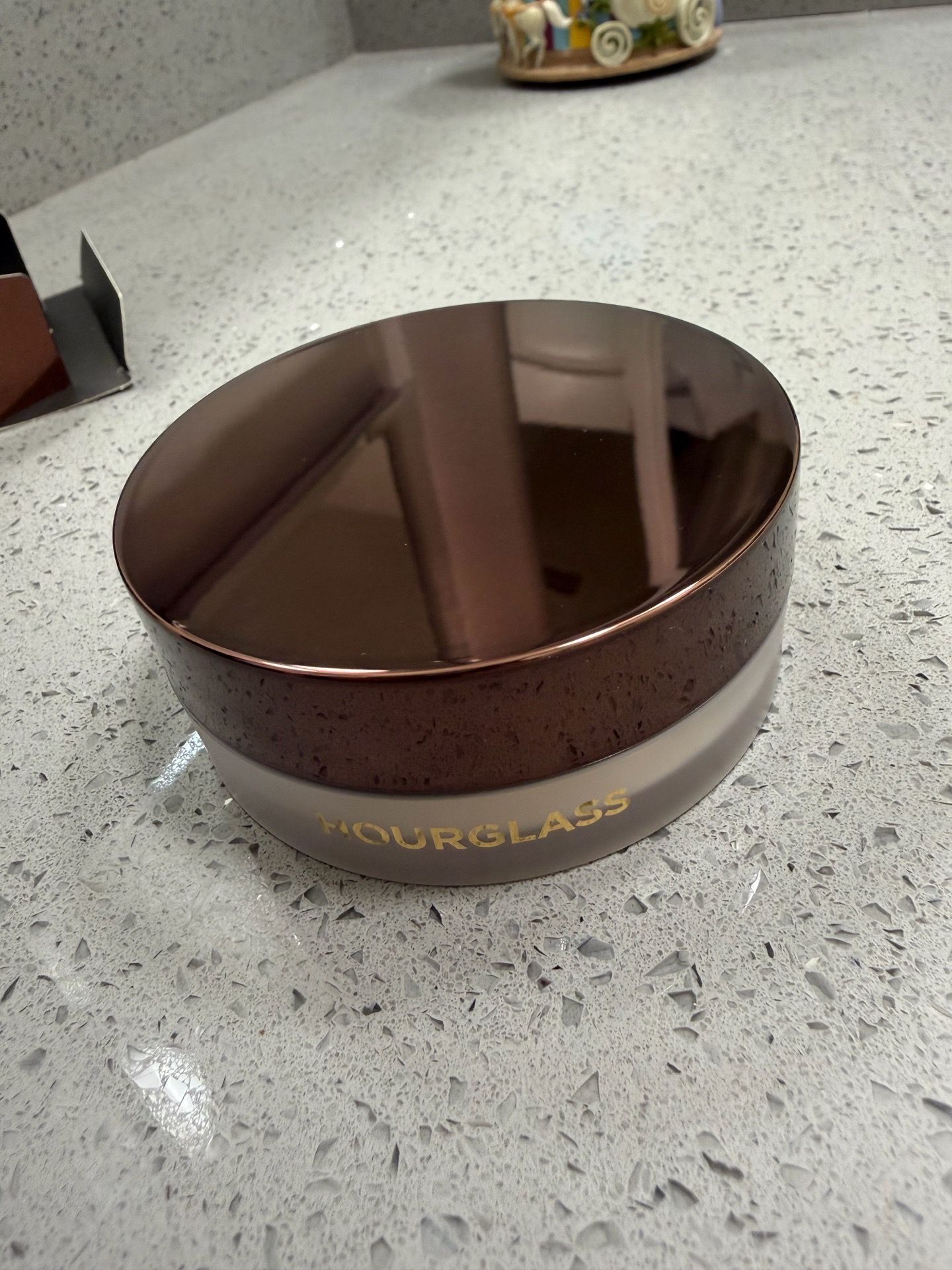 HOURGLASS Veil™ Translucent Setting Powder - Talc Free