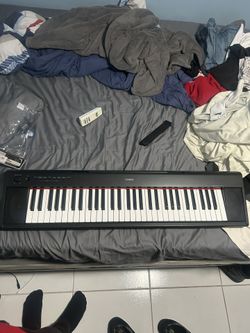 Yamaha Np-11 Piaggero Portable Keyboard
