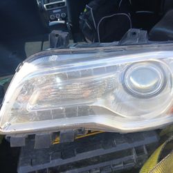 Headlights 2011 - 2013 Chrysler 300  