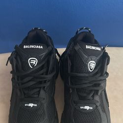 balenciaga runner