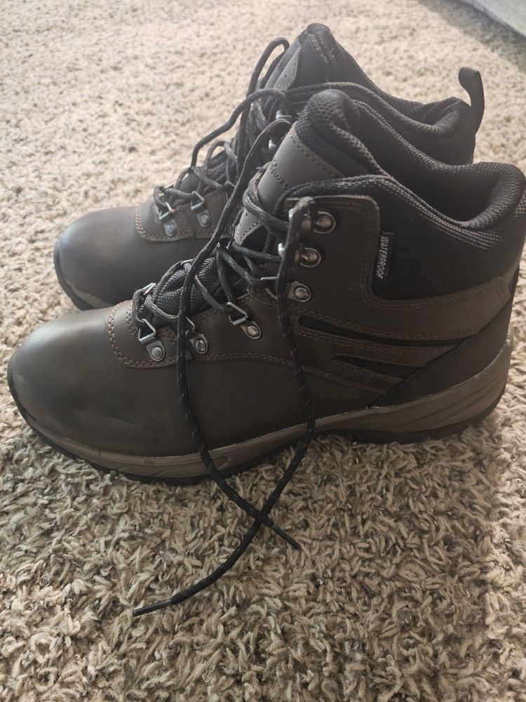 NEW Hiking Boots