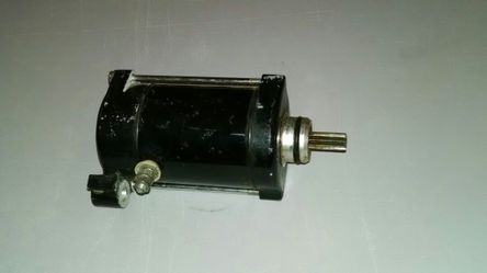 Yamaha 700cc starter like new.