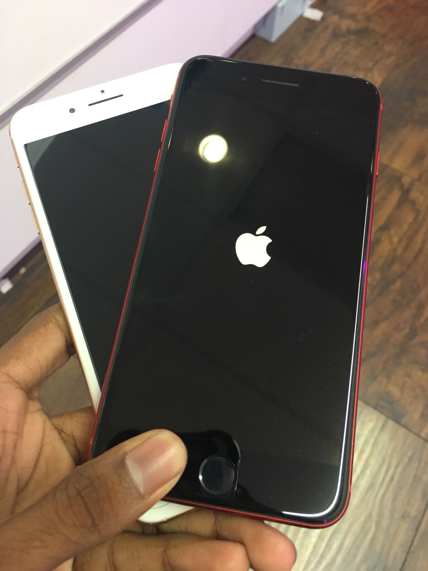 iPhone 8 Plus 64GB Unlocked FREE CHARGER AND 30 DAYS WARRANTY 💪🤙