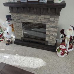 NIB Electric Freestanding fireplace heater With Remote