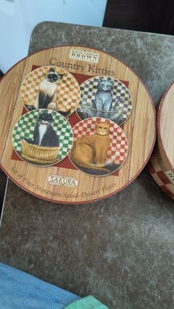🐱 Sakura Country Kitties Stoneware Plates – NEW/UNUSED – Set of 4 – $30