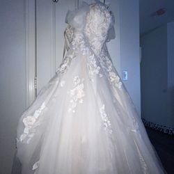 David’s Bridal Wedding Gown - Ballroom, Size 10, Altered 