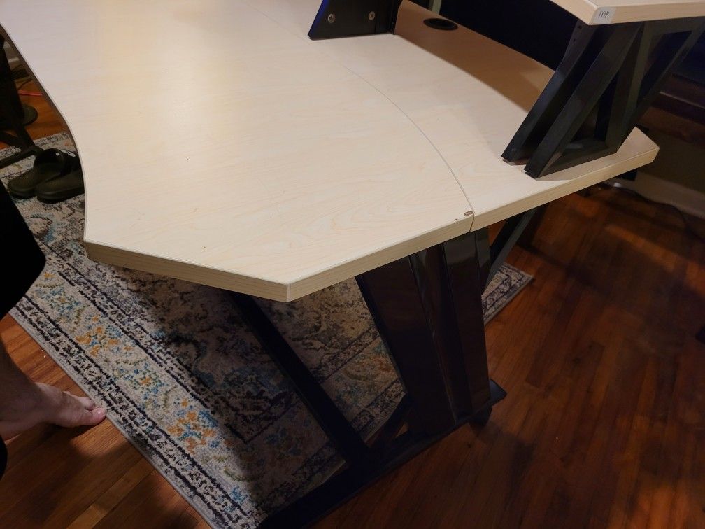 Studio Computer Desk. Rack Mountable. Sold At Guitar Center For $400