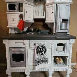 Custom Little Farmhouse Play Kitchen (READ POST BEFORE CONTACTING)