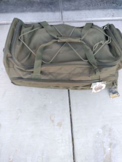 Rolling tactical duffle bag