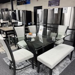 Dining Table Set. 🚚WE DELIVER🚚