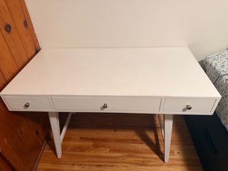 White Vanity / desk / table with chair