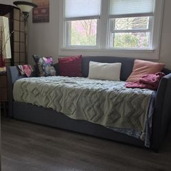 Like New Trundle Bed /Couch With Twin Xl Mattress