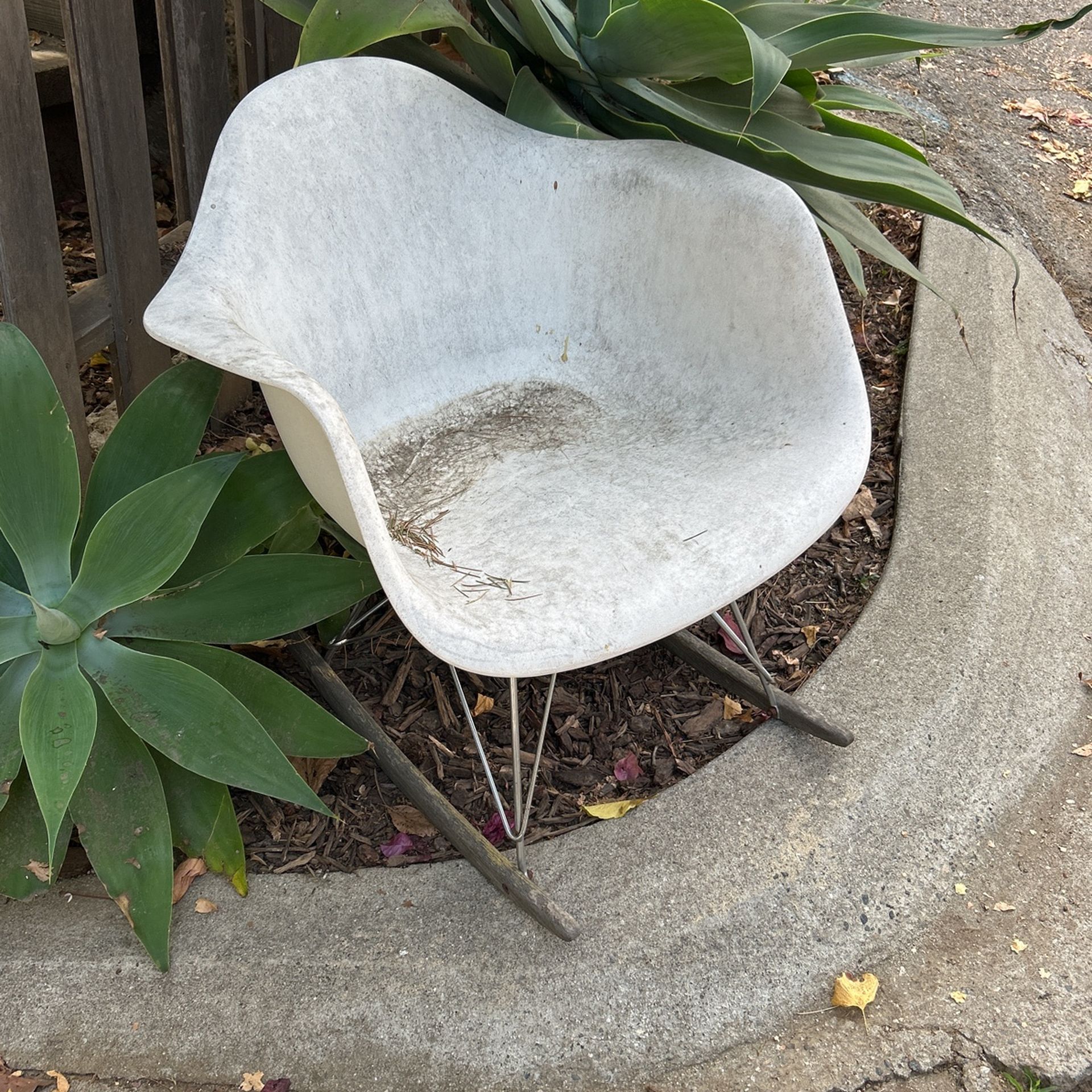 Free White Rocking Chair