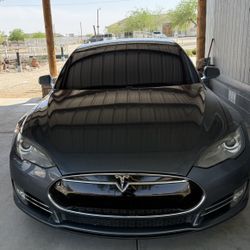 Tesla Model S 2014 