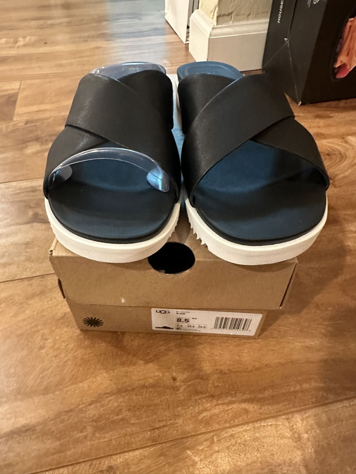 Women Ugg Sandals