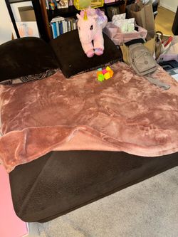 4x4 Ottoman