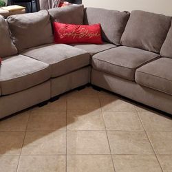 Ashley 2024 vista sectional