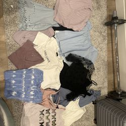 Assorted Clothing Items (EVERYTHING MUST GO)