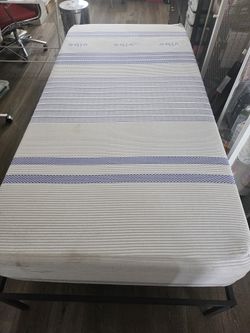 Xl Twin Mattress And Metal Base