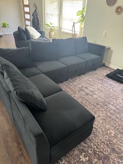 Black Sectional with Storage 🛋️