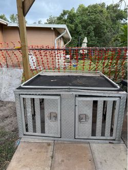 Dog Box