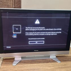 Panasonic TH-50PX50U Plasma TV With Remote and Base