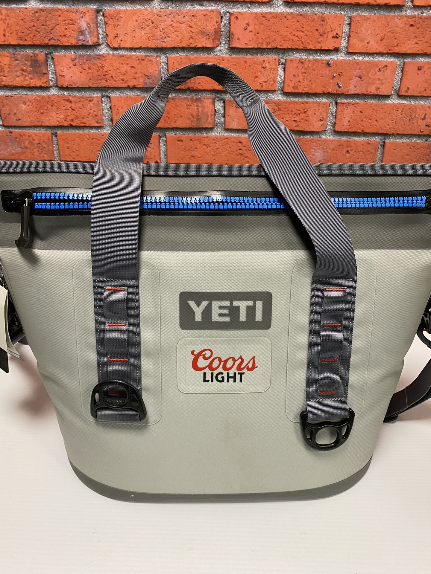 Yeti Hopper Two Cooler Bag ‘coors Light Limited Edition 