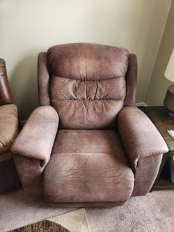 La-Z-Boy Redwood Power Recliner.