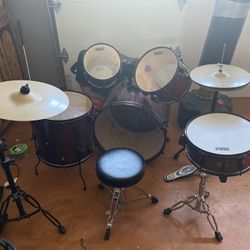 Full Drum Set