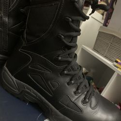 Reebok Rapid Response Size 13 Men. 