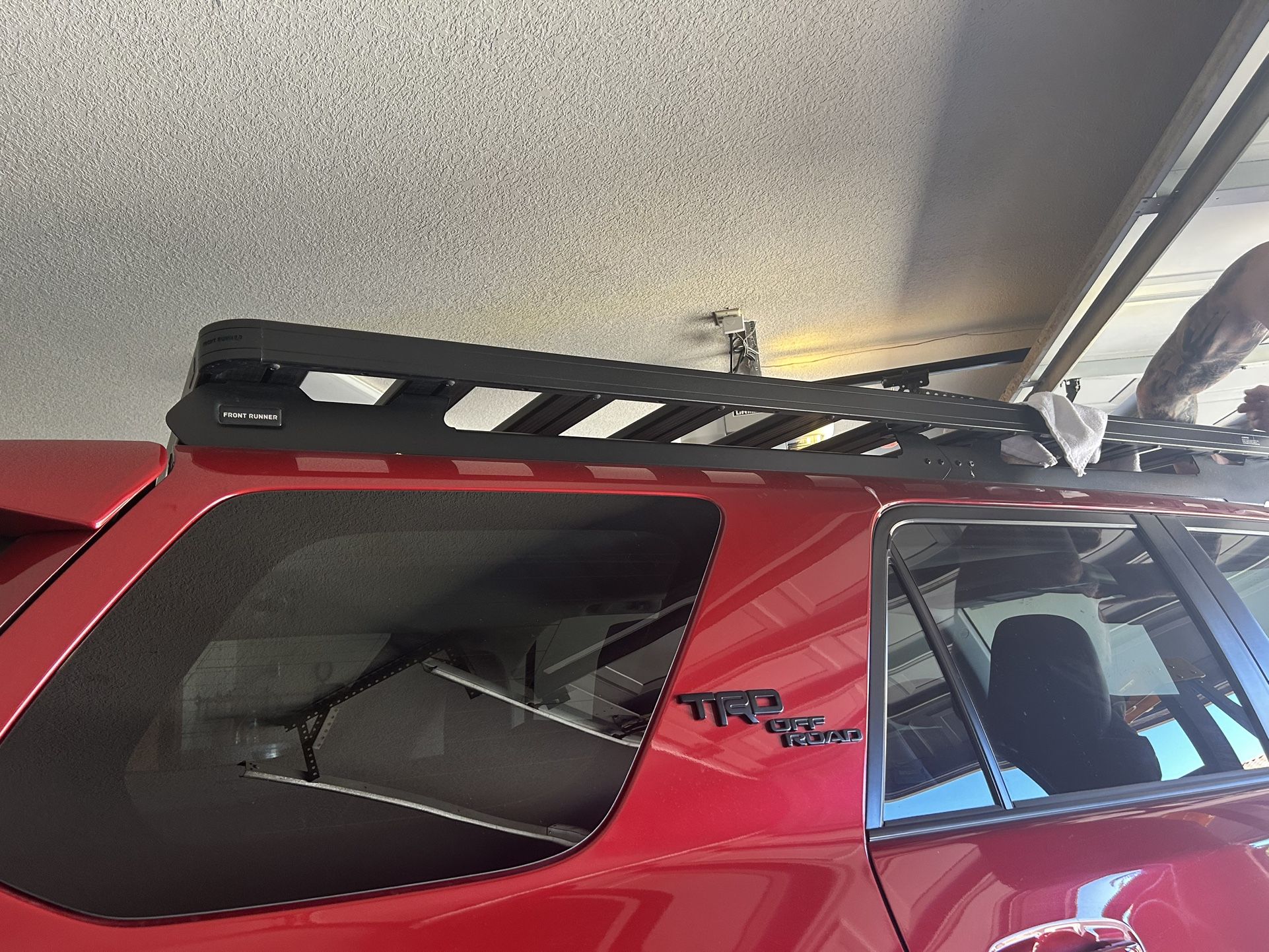 Front Runner Slim Line 2 Rack With Wind Guard
