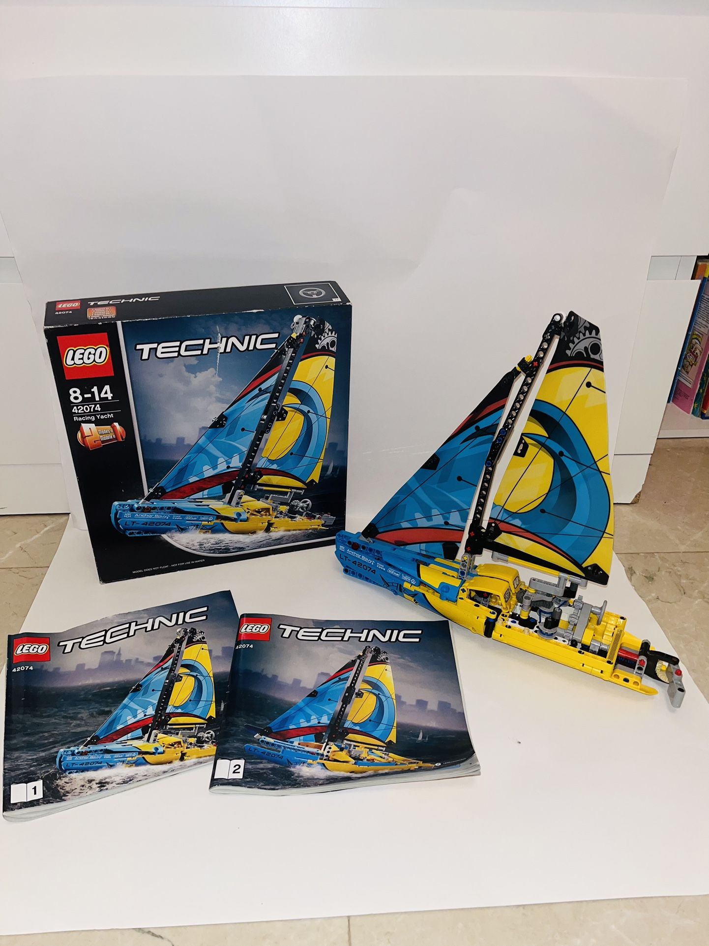 Lego Technic: Racing Yacht BUILT