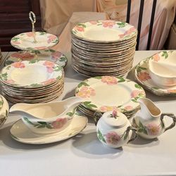 123 Piece Franciscan Desert Rose Dish Set Made in England