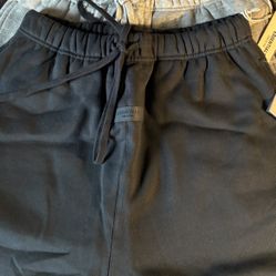 Black Essential Shorts