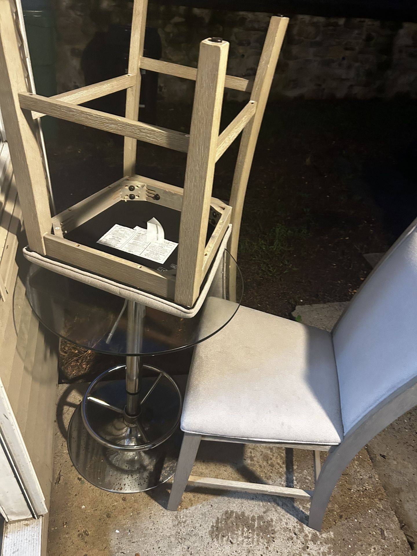 Glass Table / Bar Stool