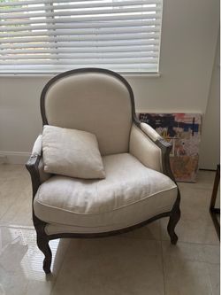 Restoration Hardware Lyon Chair – Belgian Linen Sand – Authentic