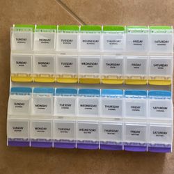 FREE Opened Extra Large 7 Day pill Oganizer