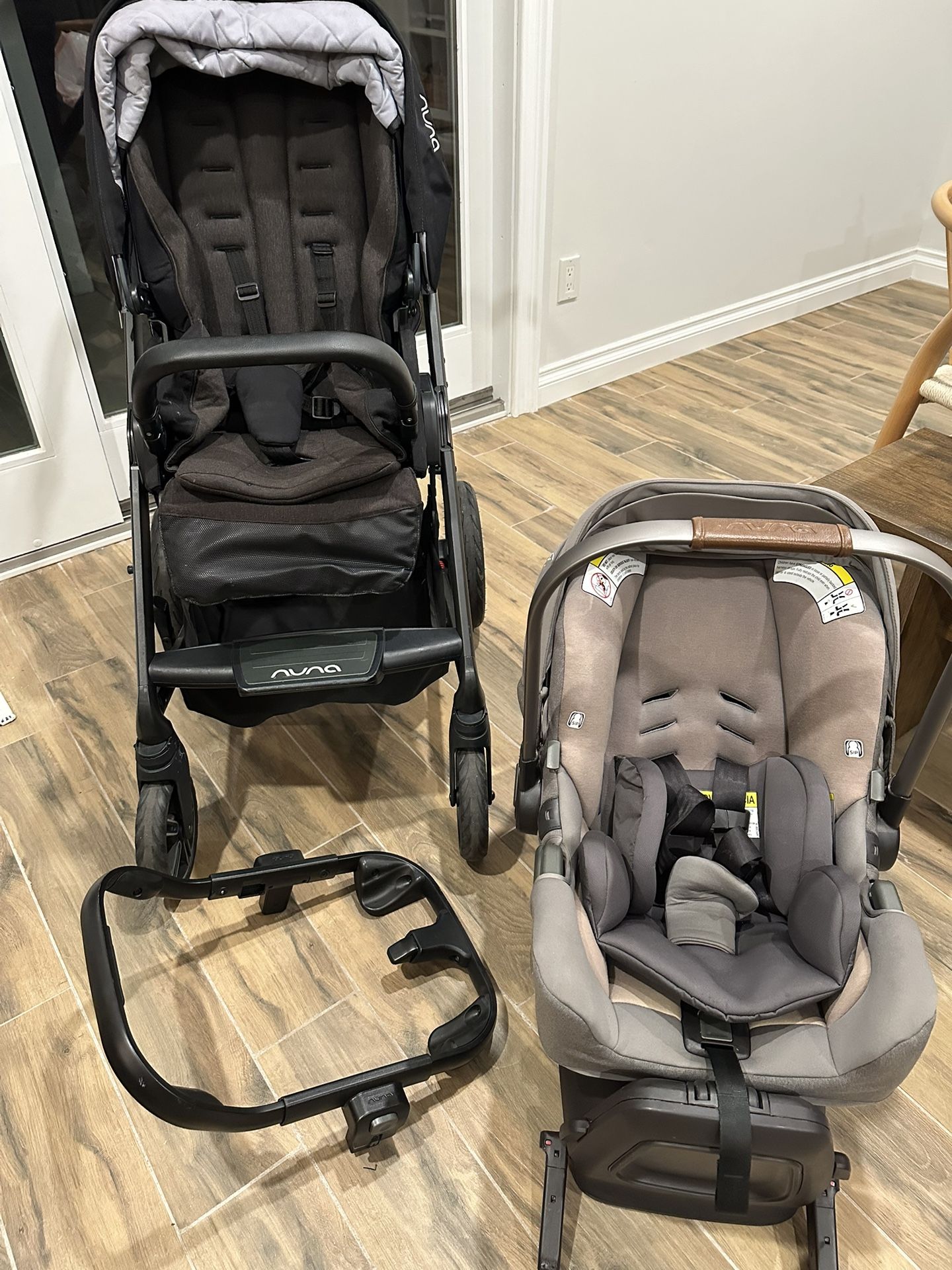 Nuna MIXX stroller & Pipa RX Car seat