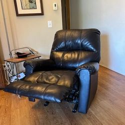 Recliner Chair in Great Condition 