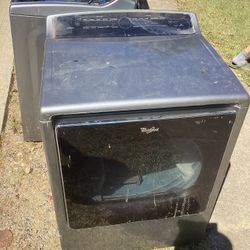 Washer And Dryer Set From Whirlpool Works 